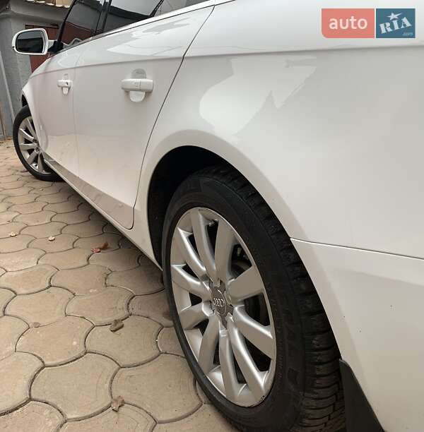 Седан Audi A4 2011 в Кривому Розі