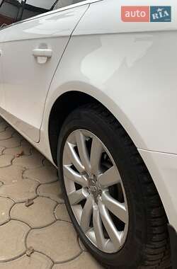 Седан Audi A4 2011 в 
