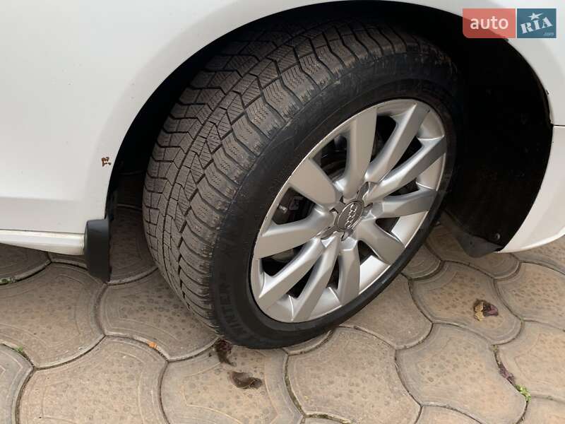 Седан Audi A4 2011 в Кривому Розі