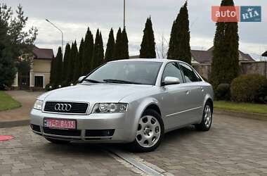 Седан Audi A4 2004 в Сарнах