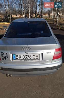 Седан Audi A4 1999 в Деражне