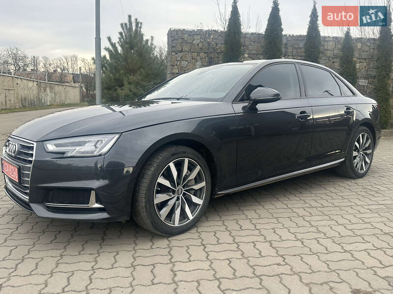 Седан Audi A4 2017 в Стрию