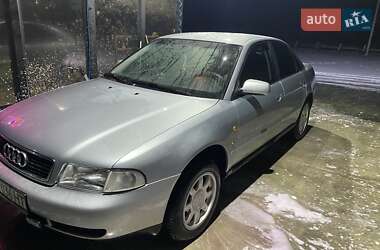 Седан Audi A4 1997 в Калуше