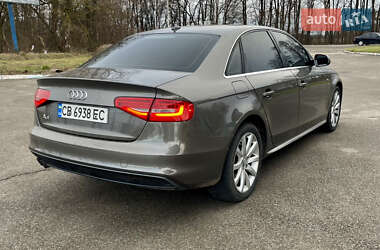 Седан Audi A4 2013 в Мене