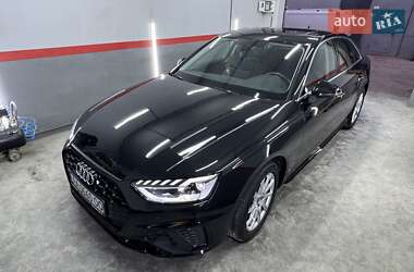 Седан Audi A4 2022 в Киеве