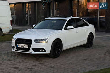 Седан Audi A4 2013 в Мукачевому