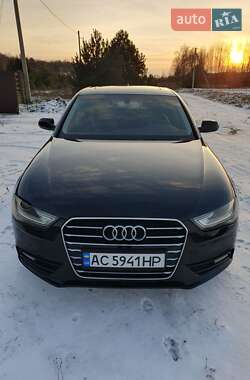 Седан Audi A4 2013 в Луцьку