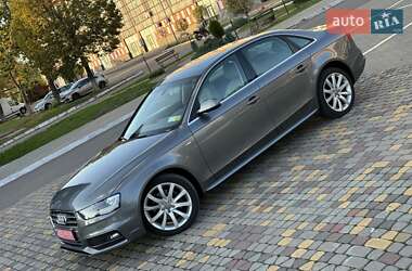 Седан Audi A4 2014 в Луцьку