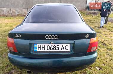 Седан Audi A4 1995 в Ананьеве