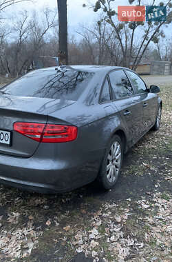 Седан Audi A4 2012 в Киеве