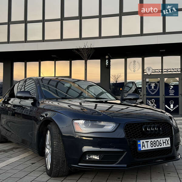 Седан Audi A4 2012 в Ивано-Франковске
