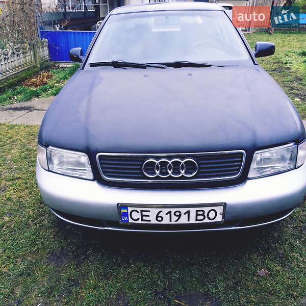 Седан Audi A4 1998 в Кельменцях