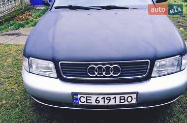 Седан Audi A4 1998 в Кельменцях