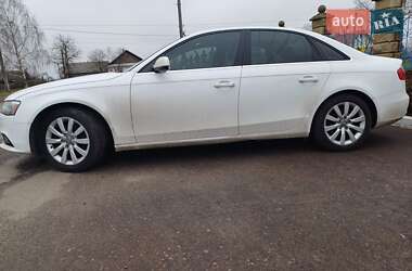 Седан Audi A4 2013 в Сарнах