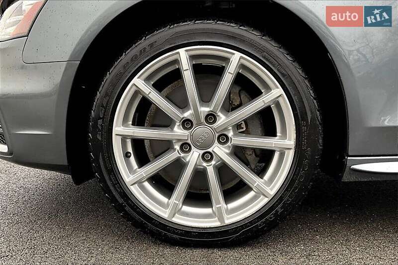 Седан Audi A4 2015 в Львове