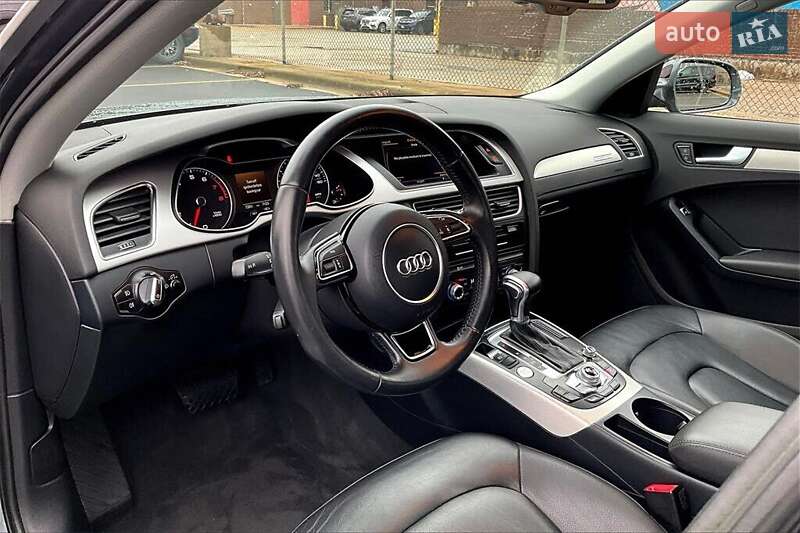 Седан Audi A4 2015 в Львове