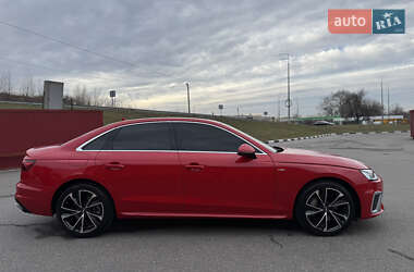 Седан Audi A4 2020 в 