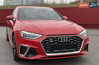Седан Audi A4 2020 в 