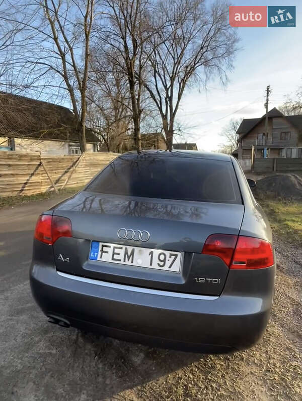 Седан Audi A4 2006 в Ровно