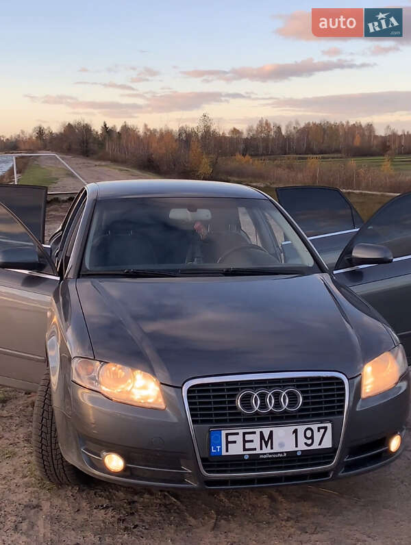 Седан Audi A4 2006 в Ровно