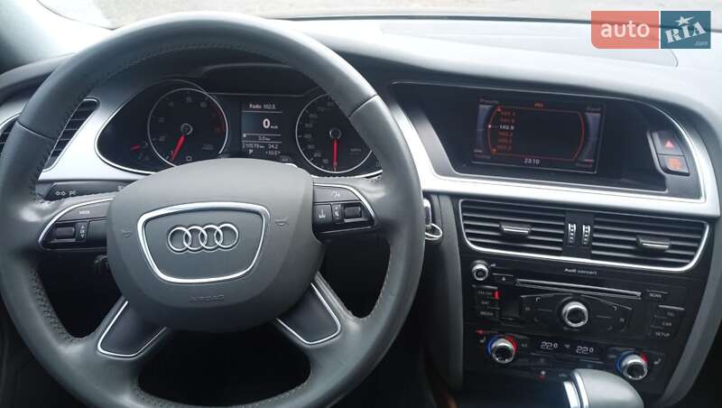 Седан Audi A4 2015 в Днепре