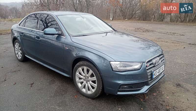 Седан Audi A4 2015 в Днепре