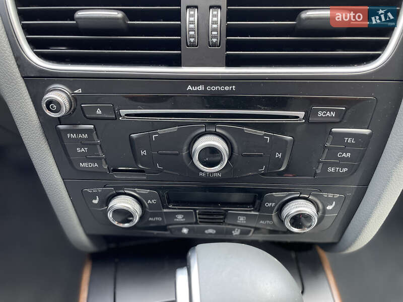 Седан Audi A4 2015 в Днепре