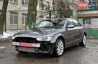 Седан Audi A4 2013 в Львові