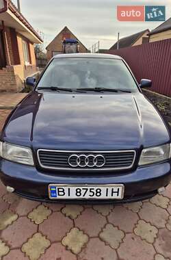 Седан Audi A4 1996 в Полтаві