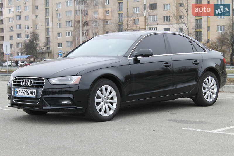 Седан Audi A4 2013 в Києві