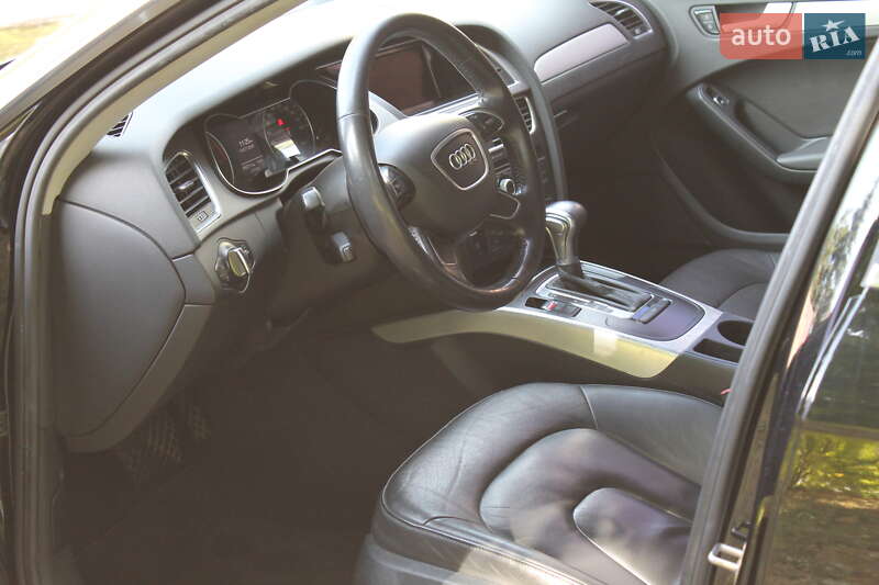Седан Audi A4 2013 в Києві
