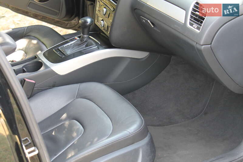 Седан Audi A4 2013 в Києві