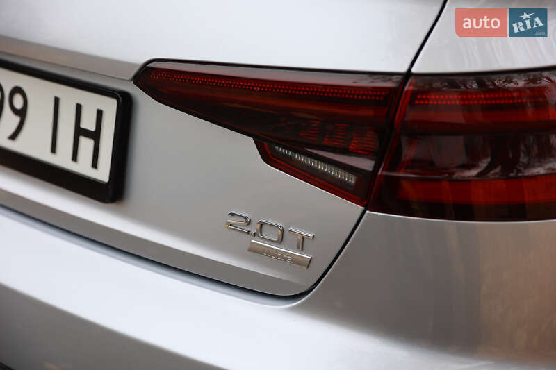 Седан Audi A4 2018 в Полтаві