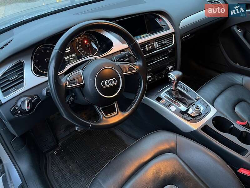Седан Audi A4 2015 в Киеве
