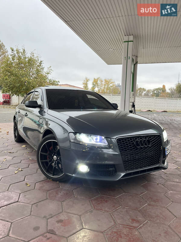 Седан Audi A4 2011 в Одесі