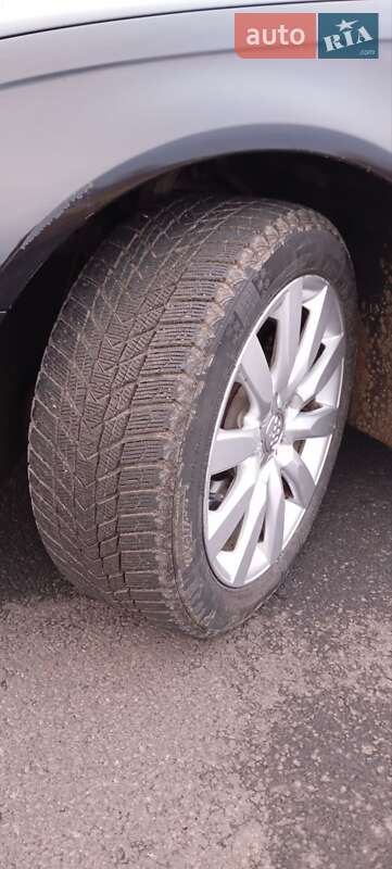 Седан Audi A4 2010 в Котельве