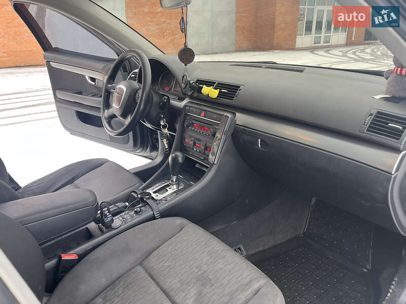 Универсал Audi A4 2005 в Дубровице