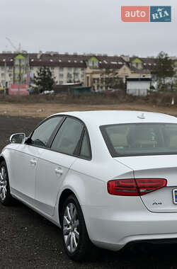 Седан Audi A4 2012 в Києві