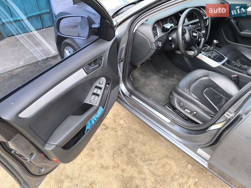 Седан Audi A4 2012 в Кривому Розі