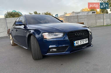Седан Audi A4 2013 в 