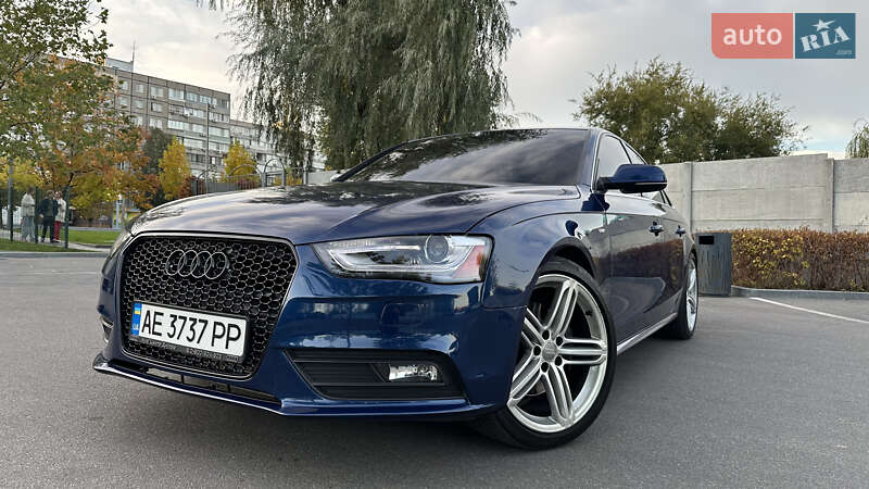 Седан Audi A4 2013 в Днепре