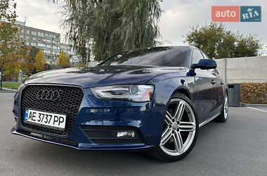 Седан Audi A4 2013 в 