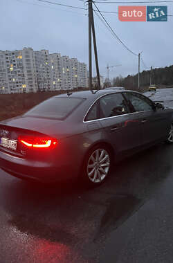 Седан Audi A4 2012 в Чернігові