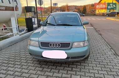 Седан Audi A4 1998 в 