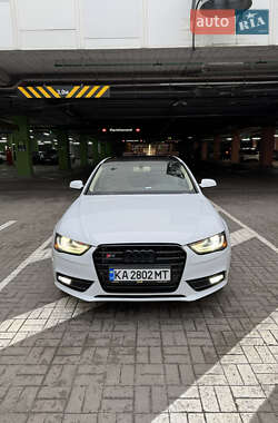 Седан Audi A4 2013 в Киеве