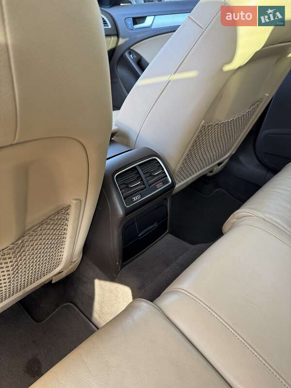Седан Audi A4 2014 в Полтаве