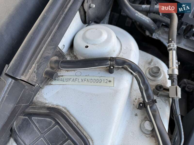 Седан Audi A4 2014 в Полтаве