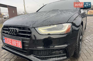 Седан Audi A4 2015 в Червонограде