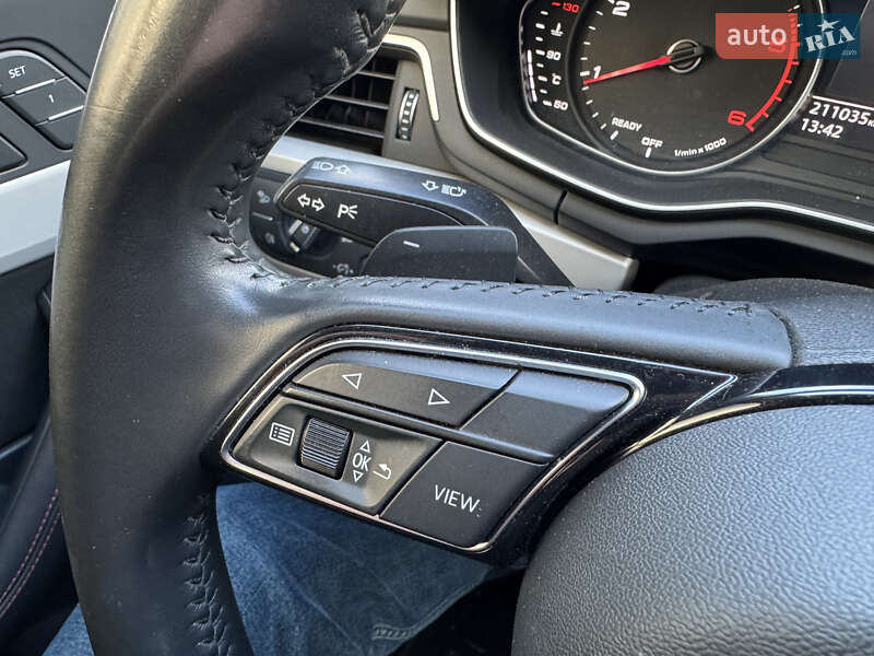 Седан Audi A4 2020 в Киеве
