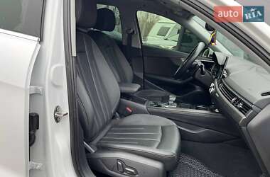 Седан Audi A4 2021 в 